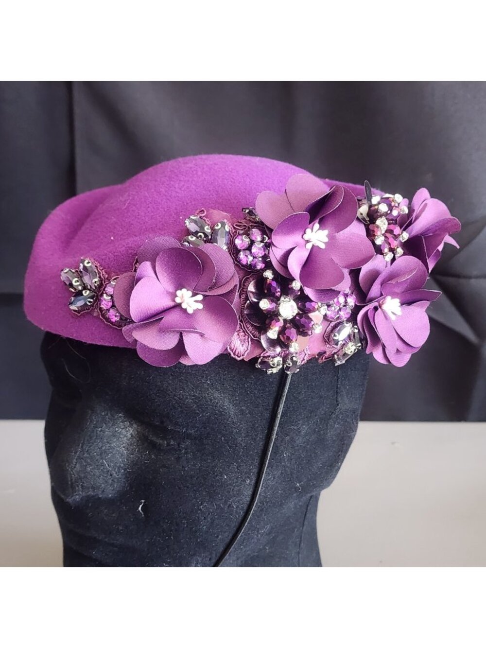 Elegant Purple Felt Beret - Vintage Style Church Pillbox Hat with 3D Floral